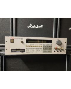 Akai S950 MIDI Digital Sampler 