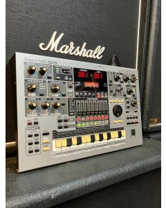 Roland MC-505 Groovebox