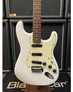 Squier Deluxe Hot Rails Stratocaster