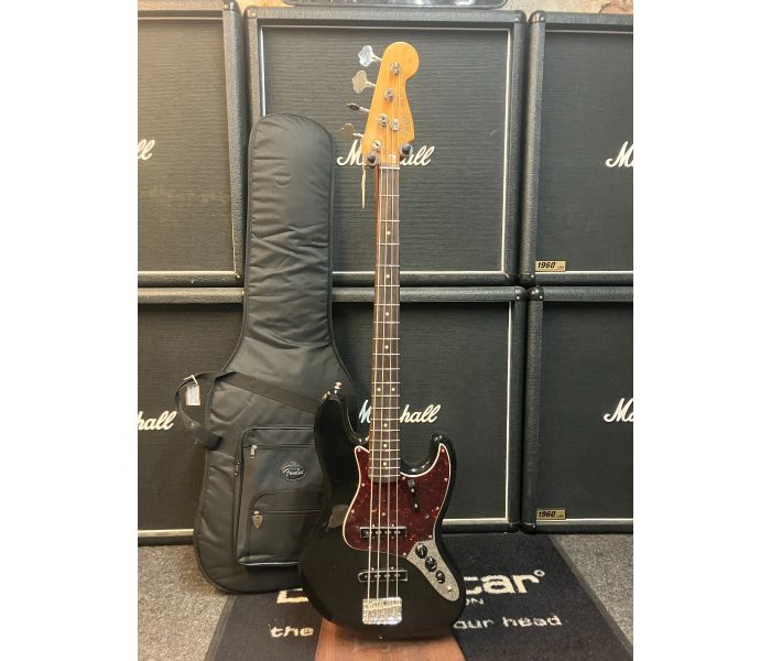 Johnny Roadhouse Music - Fender Vintera II '60s Jazz Bass