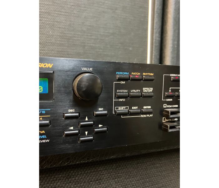 Johnny Roadhouse Music - Roland Super JV-1080 Synth Module