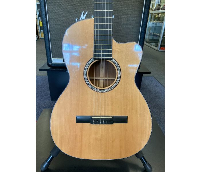 Johnny Roadhouse Music Martin 000C Electro Classical Guitar Pre Owned