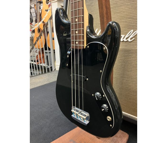 Johnny Roadhouse Music - Fender Musicmaster Bass 1979