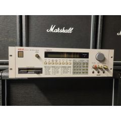 Akai S950 MIDI Digital Sampler 