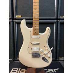 Fender Standard HSS Stratocaster with Maple Fretboard 2012 - Arctic White