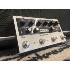 Moore Preamp Live Pedal (Pre-Owned)