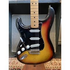 Fender 1975-77 Left-handed Stratocaster, Sunburst (Pre-Owned)