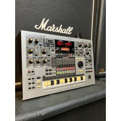 Roland MC-505 Groovebox