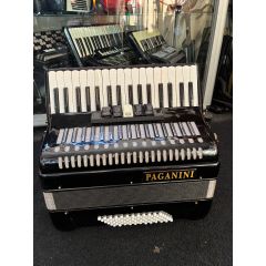 Paganini 72 Bass Piano Accordion in Black