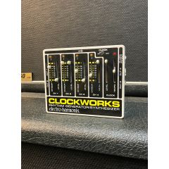 Electro-Harmonix Clockworks Rhythm Generator / Synth