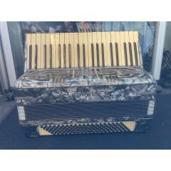 Hohner Verdi III 120 Bass Accordion
